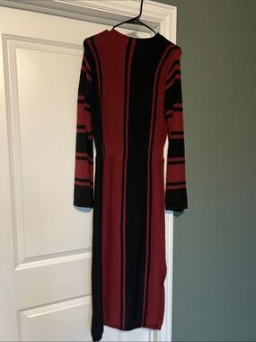 Women’s Long Sleeve Red and Black Knit Dress